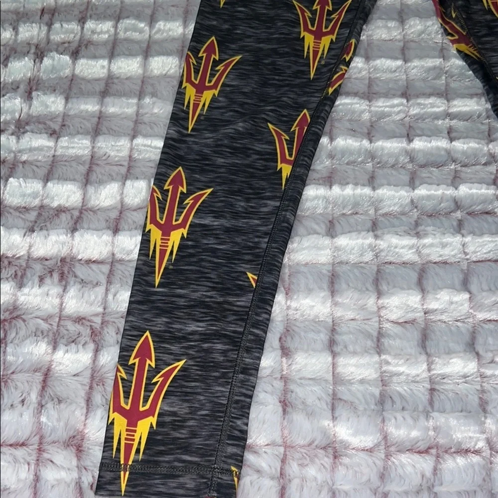 Vibrant Black and Yellow‎ Patterned Leggings